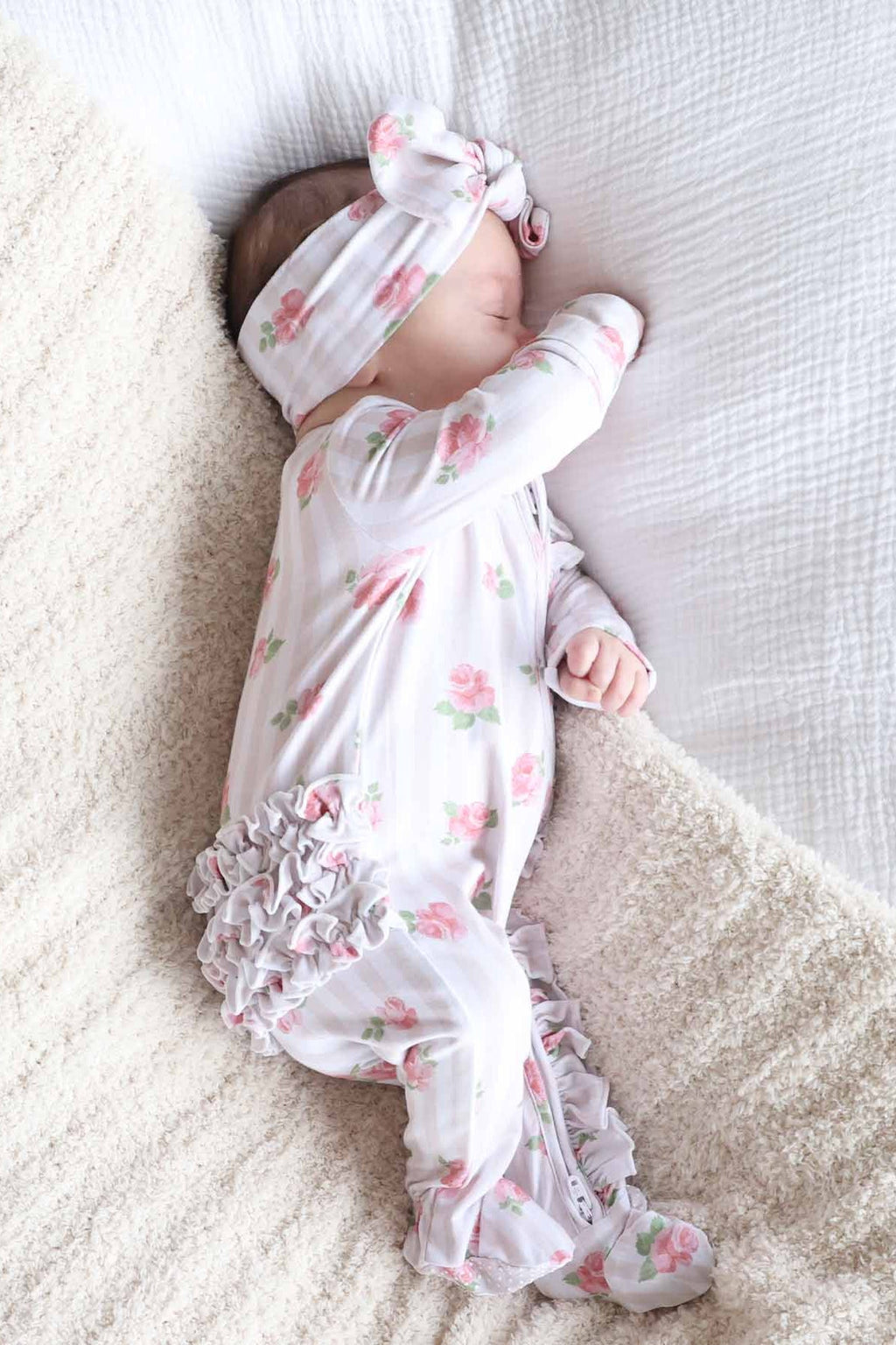 Rosy & Cozy Ruffle Zipper Footie